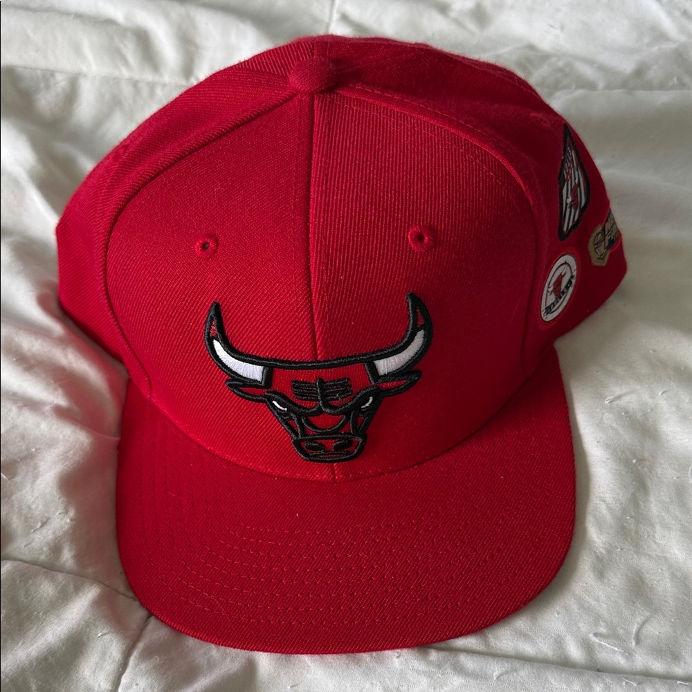 Mitchell & Ness Red Chicago Bulls Snapback Hat